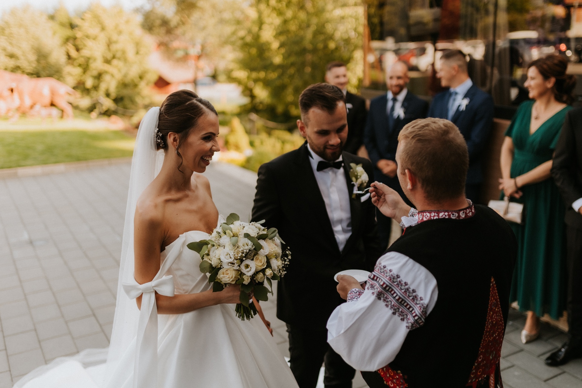 Tradičný obrad s lyžičkou pred svadbou