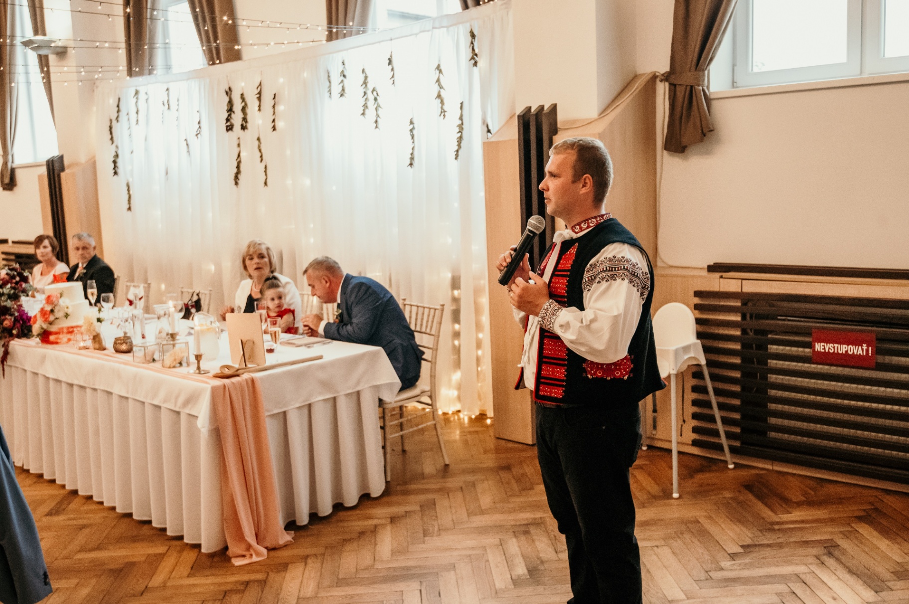 Príhovor starejšieho počas hostiny